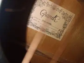 Gitar akustik ori grande