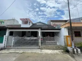 BISA NEGO. Rumah Taman Wisma Asri, Siap Huni dan Bebas Banjir
