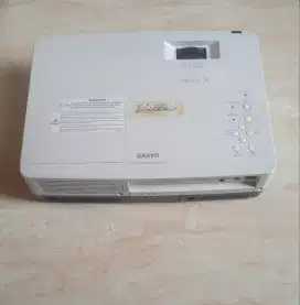 Sanyo proyektor xga projector xw300 normal