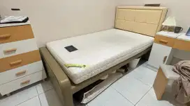 Dijual Set Kasur Dunlopillo Full Latex+Divan dan Sandaran Merk Alga