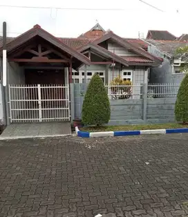 TERMURAH Rumah Luas 200m Araya Blok Depan Kota Malang