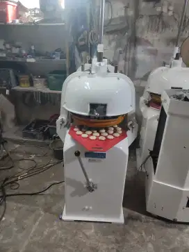 Mesin semi divider rounder pembagi membulatkan merk Sinmag Taiwan