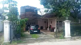 Disewakan rumah luas dan sangat strategis di Bogor Tengah.