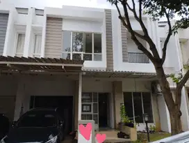 RUMAH LEBAR CLUSTER STARLING GADING SERPONG LOKASI STRATEGIS