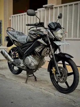 VIXION 150cc AD Solo Black Favorit