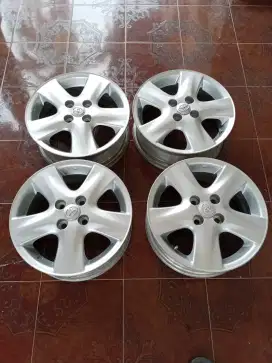 Velk Yaris R15 Pcd 100