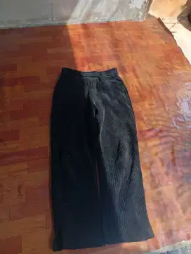 Celana Corduroy