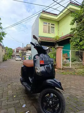 Vespa s125 2016
