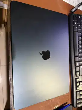 Macbook Air M2 15 inch 8/256 GB IBOX Midnight