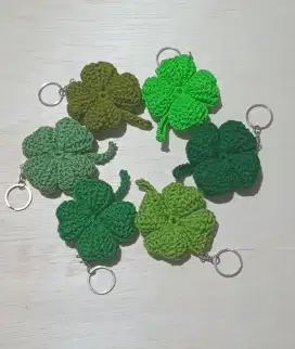Gantungan Kunci Amigurumi Daun Semanggi