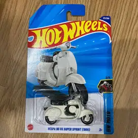 Hotwheels Vespa SS Super Sprint Putih