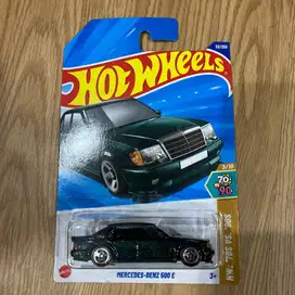 Hotwheels Mercedes Benz 500 E