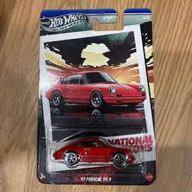 Hotwheels 1967 Porsche 911 R Merah
