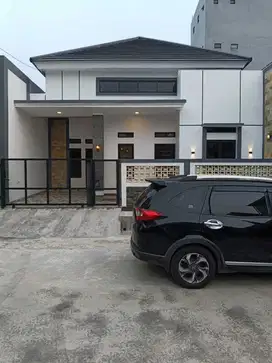 Rumah Bebas Banjir, Elegan di Perumahan Tytyan, Bekasi