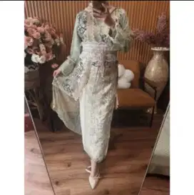 Kebaya Beachylooks Marina Kutubaru & Rok Lilit Brukat motif Ethnic