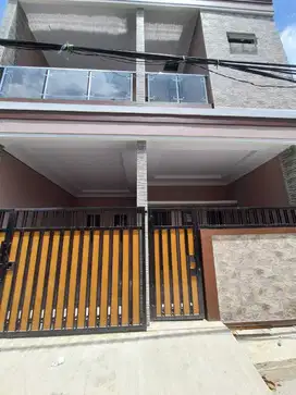 Dijual Rumah bangunan baru 2 lantai banyak bonusnya luas 77m2 nego