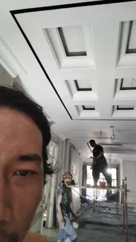 Tukang bangunan