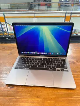 Macbook Air 13inch 2020 m1 cc 92