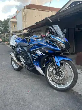 R25 Yamaha 2014
