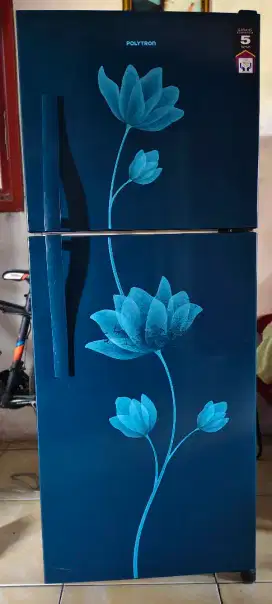 Jual lemari es politron 2 pintu seken