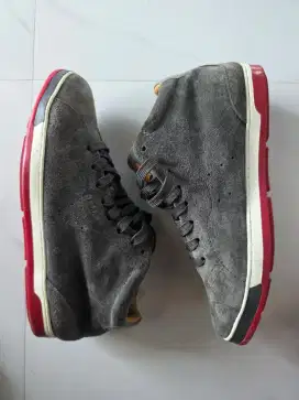 Bally Suede Red Footprint