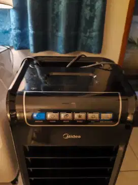Midea air cooler with remote control