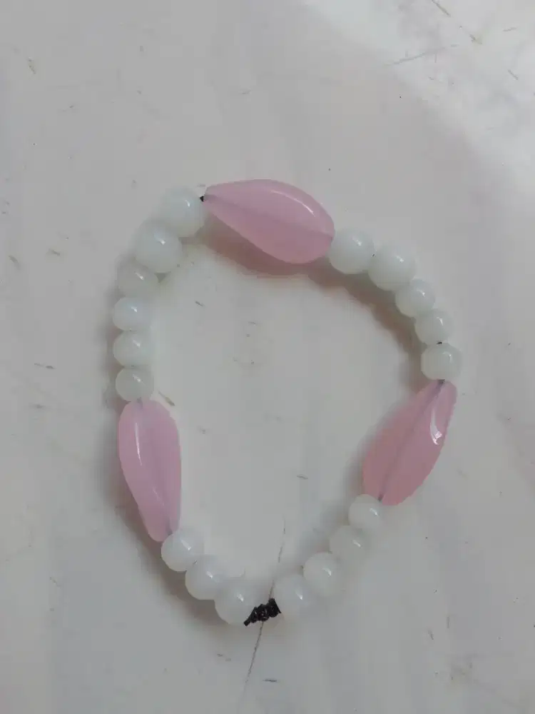 Gelang batu indah