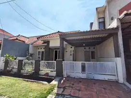 Dijual rumah 1,5 lantai Puri Surya Jaya