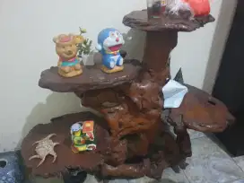 Akar kayu jati dengan 4 susun meja yang estetik