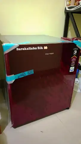 Kulkas Polytron Mini PRH 51 Tempered Glass door garansi resmi