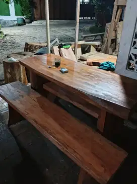 MEJA makan antik teras