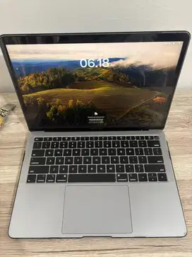 Jual Macbook Air 13 inci Tahun 2019