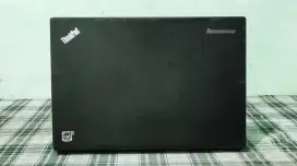 Lenovo Thinkpad x250 backlith core i5gen5 ram8 ssd128 batre awet 4jam