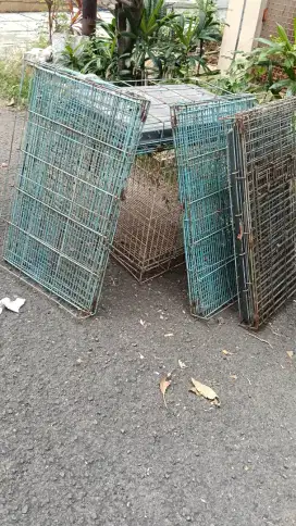 Di jual borongan kandang anjing/kucing ada 5 kandang