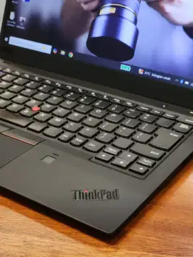 Thinkpad X1 Carbon Intel i5 8th Ultrabook Premium Tertipis Fresh Mulus
