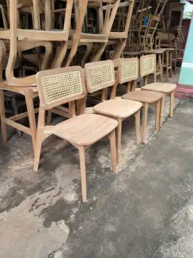 Kursi cafe ,kursi makan, kursi rotan