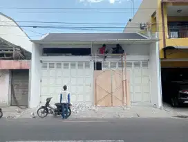 Disewakan ruko baru dekat tugu, lt80m lb70m, jgn imb, hrga 110 jt/th