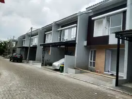 Cluster Mewah Dekat Halim Jatiwaringin