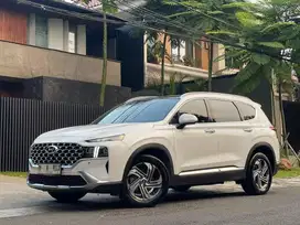 LOW KM!!SANTAFE 2.2 CRDI SIGNATURE AT 2023 PUTIH FAVORIT