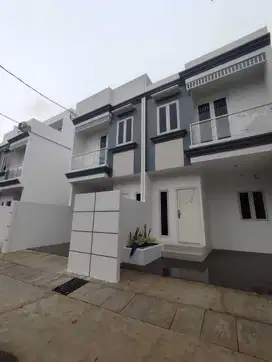 Rumah mewah 2 lantai dibeiduri belakang ITC cempaka mas jakarta pusat