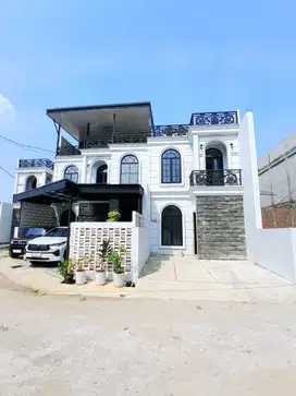 Rumah Terhitz Model Eropa Selangkah Ke Stasiun LRT Harjamukti