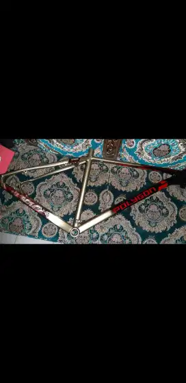 Frame polygon xtrada 8 2020