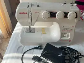 Mesin Jahit Portable Janome