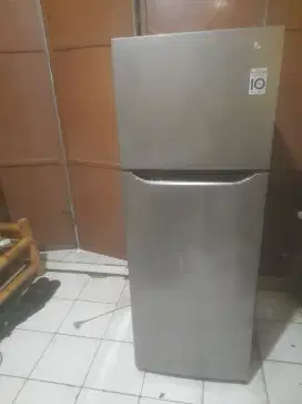 Kulkas LG 2pintu normal