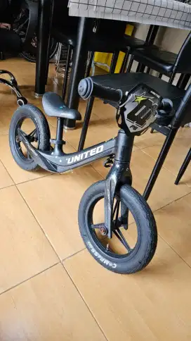 Sepeda Push Bike Anak United Black