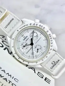 Omega x swatch snoopy