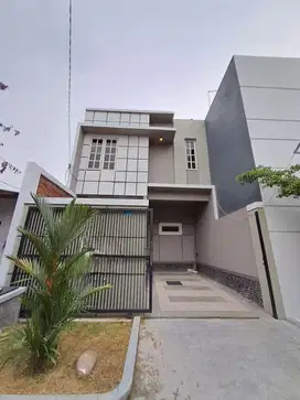 Dekat Ubaya‼️Rumah Baru Gress Tenggilis 1 M an