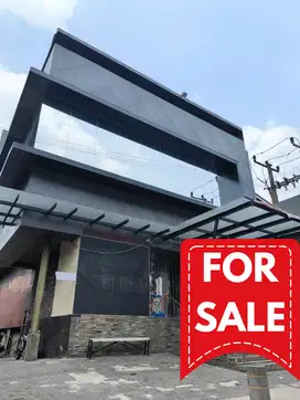 Dijual Bangunan 3 Lantai di Kemang Jakarta Selatan