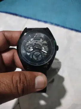 JAM TANGGAN GUESS. UNTUK PRIA/WANITA
