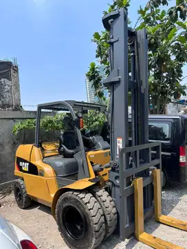 Forklift Caterpillar 5 Ton,Matic,Tiang 5 Meter,S6S,Tahun 2016
